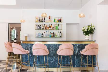 Bar du Restaurant Gastronomique proche d'Aix en Provence 1 étoile Michelin La Bastide Bourrelly Mathias Dandine